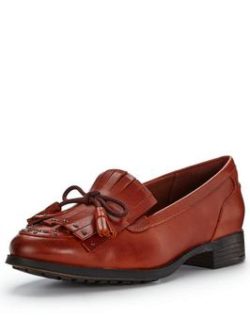 Clarks Busby Lola Tassel Loafer - Tan